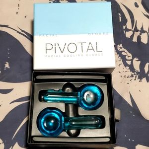 Facial cooling gloves